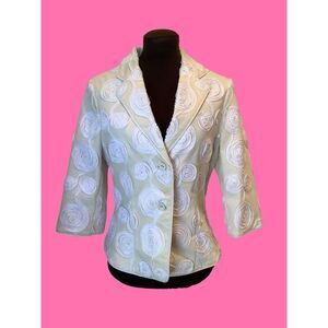 Womens White Ribbon Swirl Appliqué Blazer By Principe Sz 4 NWOT